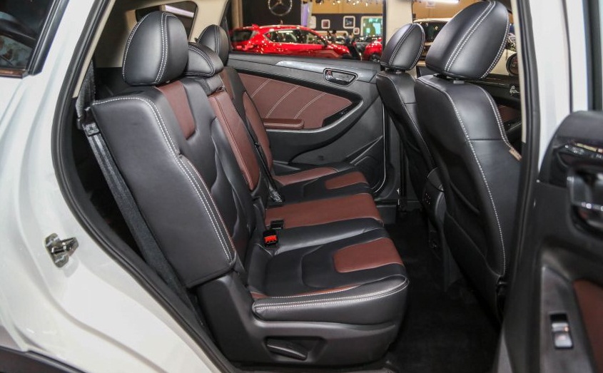 chiec-o-to-suv-7-cho-made-in-china-dep-long-lanh-gia-chi-393-trieu-dong-gay-sot