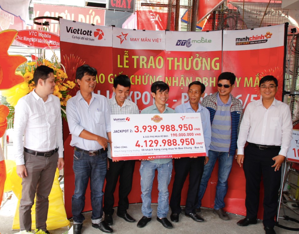 xo-so-vietlott-tiet-lo-dia-diem-phat-hanh-ve-trung-thuong-hon-52-ty-dong
