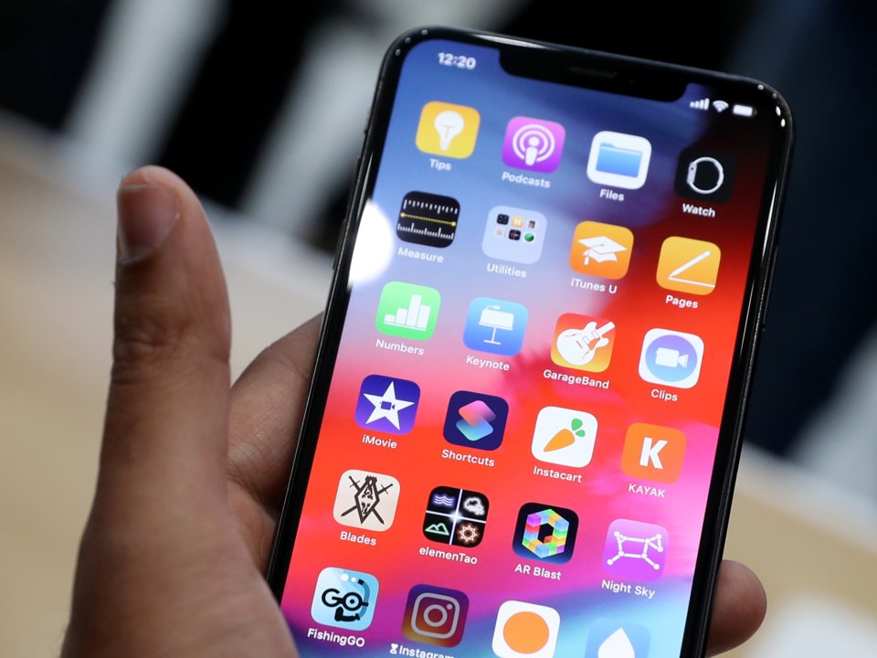 day-la-cach-chiec-iphone-xs-1000-usd-moi-khac-voi-iphone-x-nam-ngoai