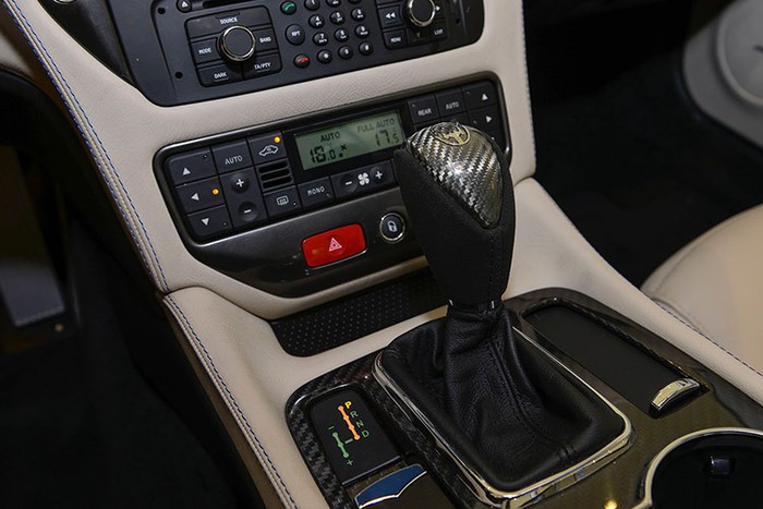 can-canh-dung-nhan-maserati-granturismo-sport-gia-hon-12-ty-vua-co-mat-tai-viet-nam