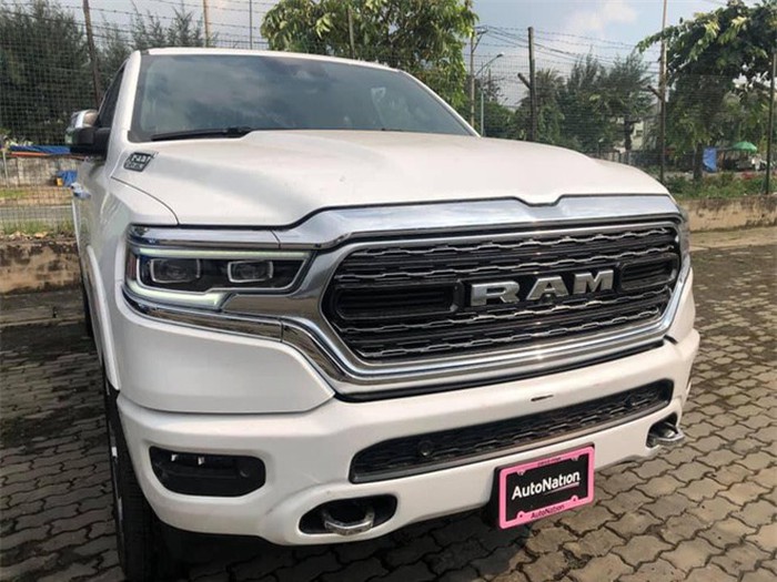 co-gi-o-chiec-ban-tai-ram-1500-limited-doi-2019-dau-tien-ve-viet-nam