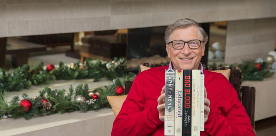 ty-phu-bill-gates-gioi-thieu-5-cuon-sach-goi-dau-giuong-ong-doc-trong-nam-2018