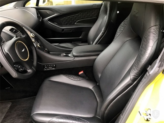 duoc-ban-voi-gia-20-ty-dong-du-da-qua-su-dung-sieu-xe-aston-martin-vanquish-zagato-co-gi