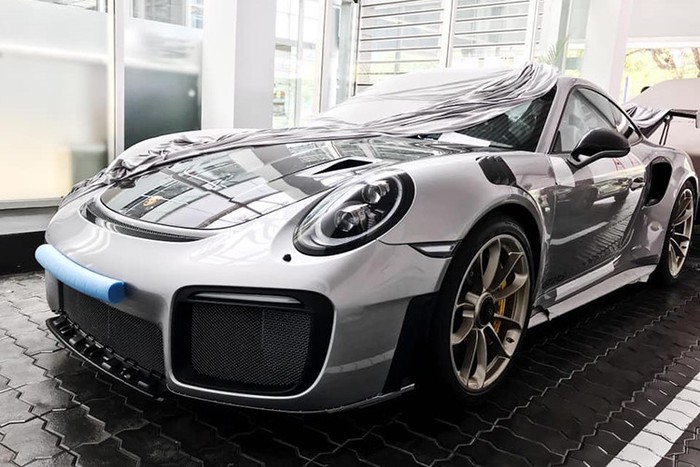 thi-truong-o-to-viet-gia-xe-porsche-moi-nhat-tai-viet-nam