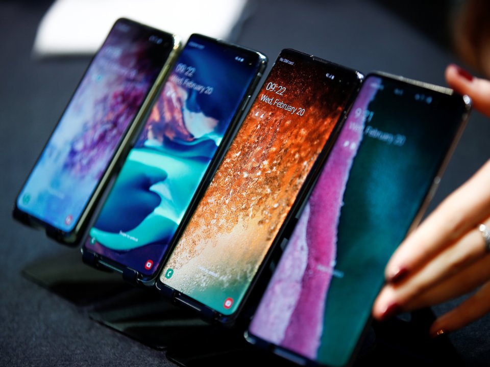 voi-3-muc-gia-khac-nhau-3-phien-ban-samsung-galaxy-s10-khac-nhau-the-nao