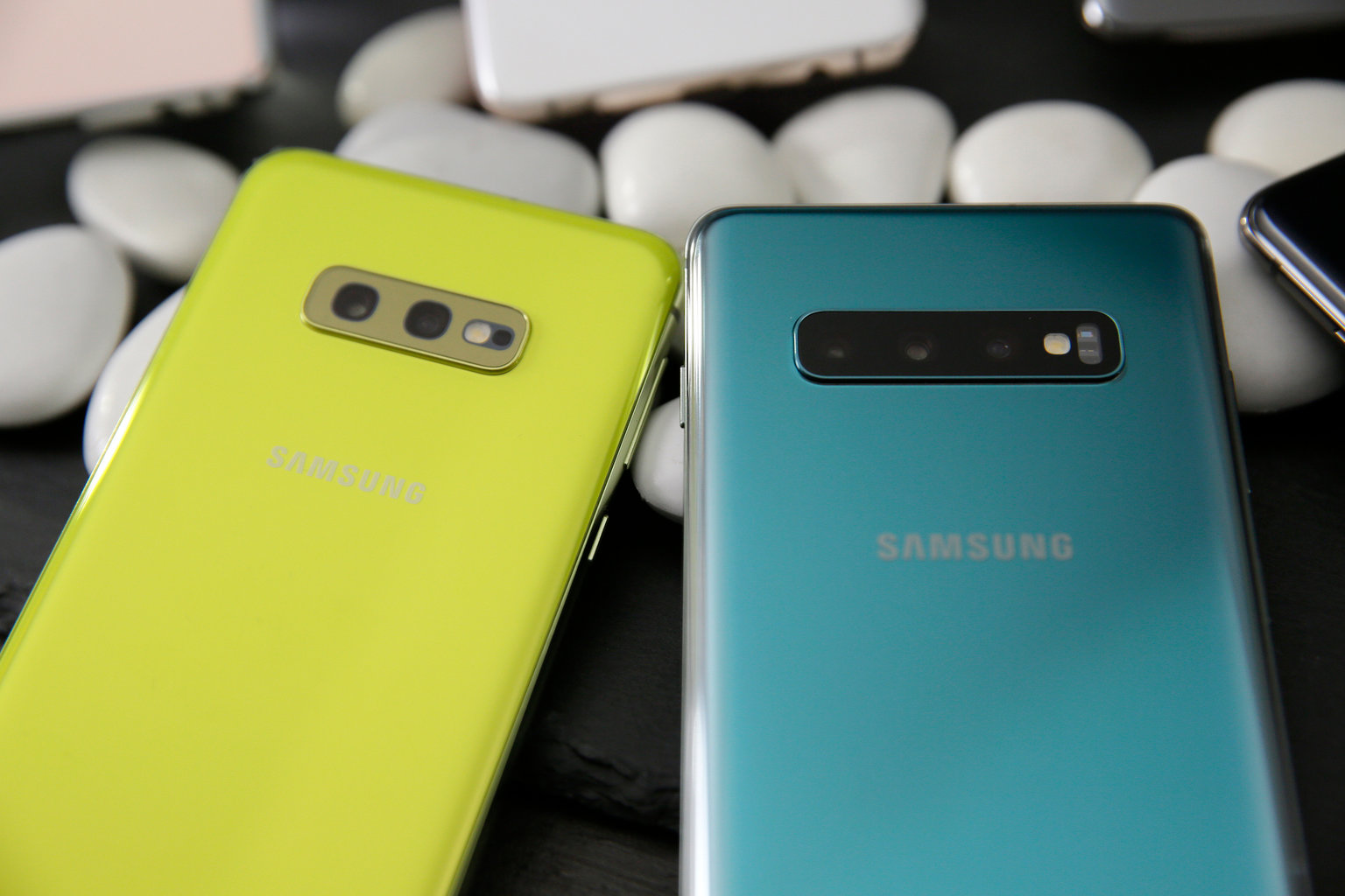 samsung-galaxy-s10-gia-len-toi-367-trieu-dong-dat-hon-moi-dien-thoai-iphone