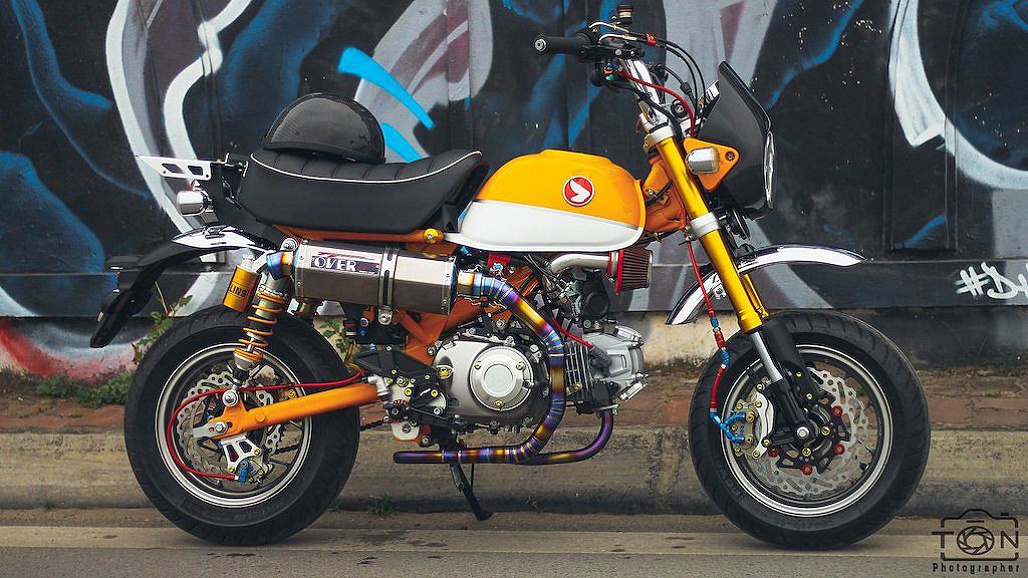 honda-monkey-125-cuc-chat-voi-loat-do-hieu-cua-biker-ha-thanh