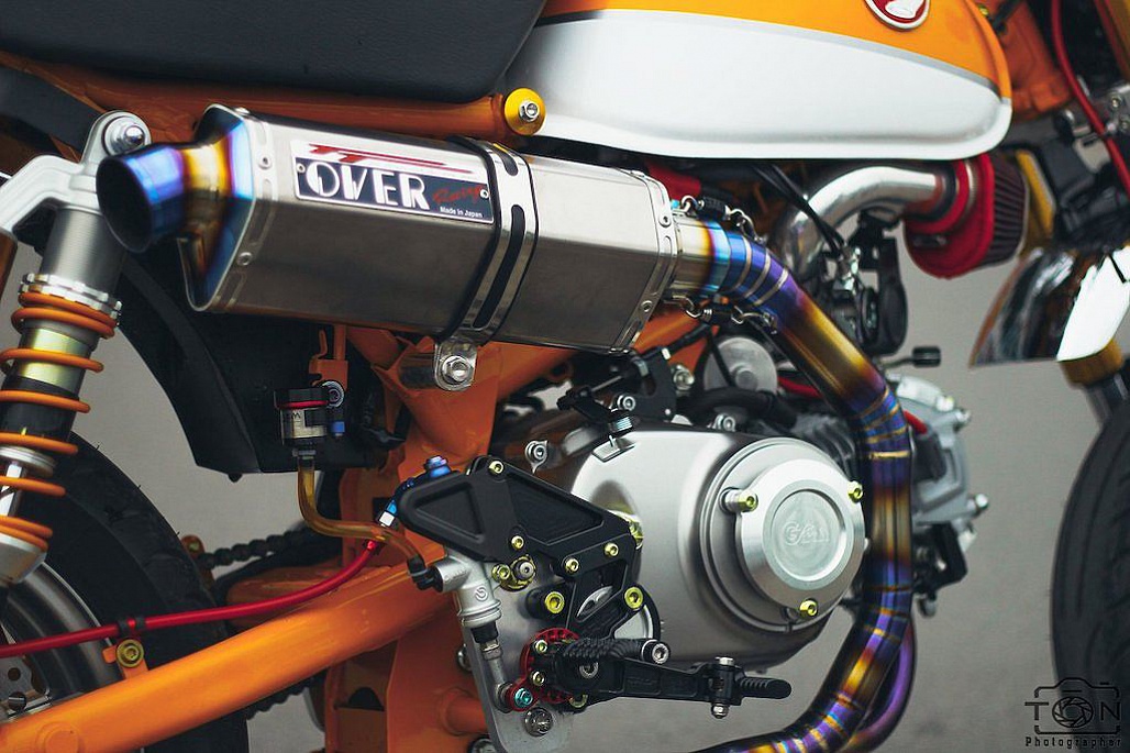 honda-monkey-125-cuc-chat-voi-loat-do-hieu-cua-biker-ha-thanh