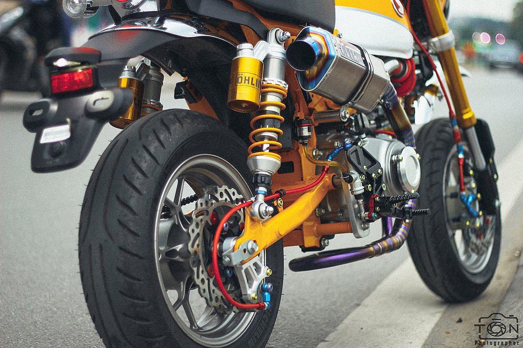 honda-monkey-125-cuc-chat-voi-loat-do-hieu-cua-biker-ha-thanh