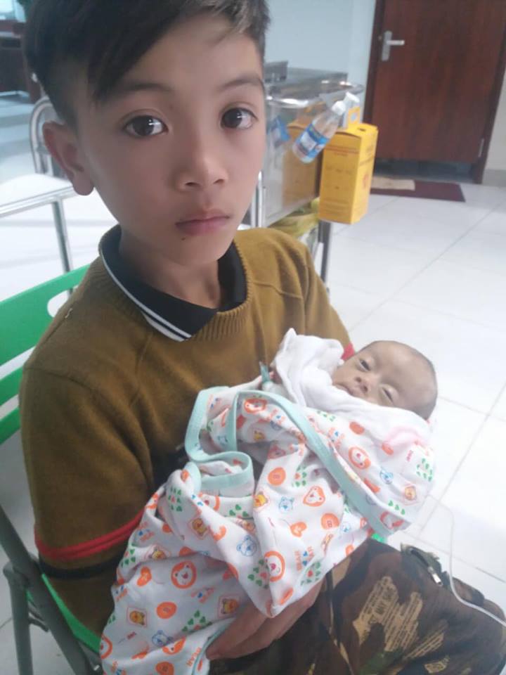 ban-dau-gia-chiec-xe-dap-khong-phanh-cua-cau-be-son-la-thu-ve-103-trieu-dong