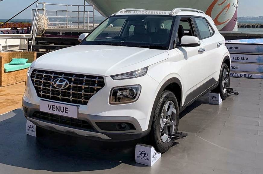 lo-dien-13-bien-the-cua-chiec-o-to-suv--dep-long-lanh-gia-tu-267-trieu-dong-cua-hyundai