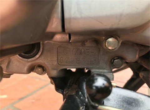 xon-xao-voi-chiec-honda-dream-thai-doi-2001-het-gia-hon-100-trieu-dong