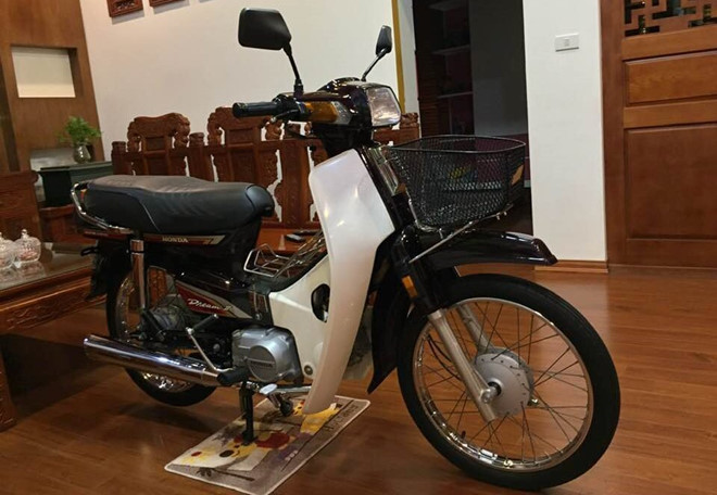 xon-xao-voi-chiec-honda-dream-thai-doi-2001-het-gia-hon-100-trieu-dong
