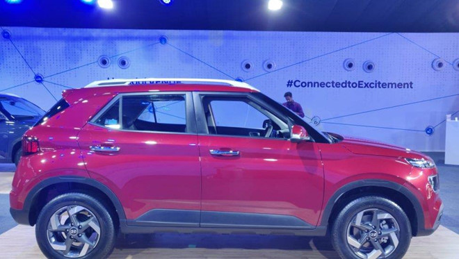 o-to-suv-hyundai-dep-long-lanh-gia-chi-217-trieu-dong-15000-nguoi-tranh-nhau-mua