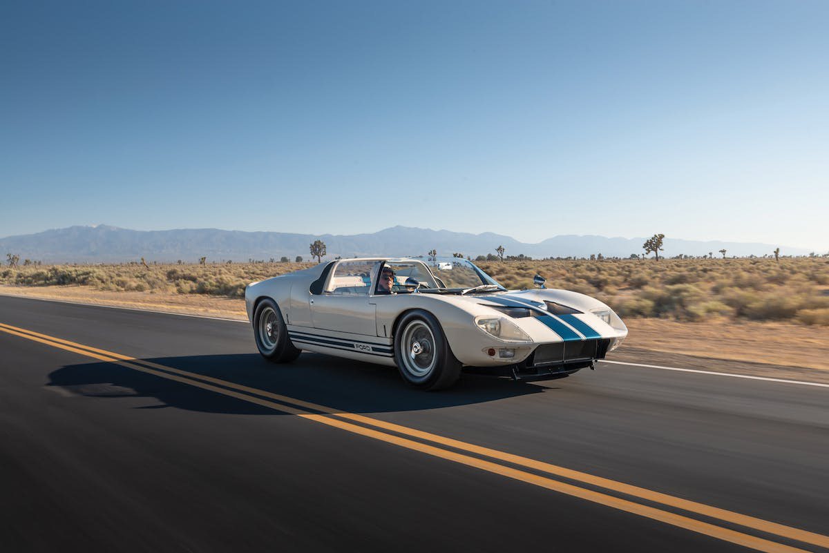 sieu-xe-ford-gt40-roadster-chuan-bi-len-san-dau-gia-du-kien-thu-ve-9-trieu-usd