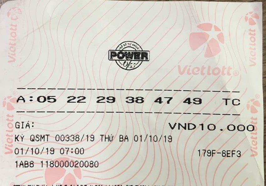 xo-so-vietlott-nguoi-phu-nu-ban-ve-so-dao-hon-10-nam-bat-ngo-doi-doi-voi-giai-jackpot-hon-4-ty