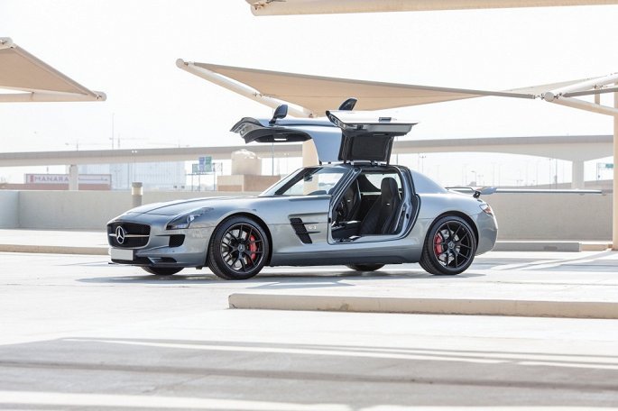 mercedes-benz-sls-amg-final-edition-chiec-xe-co-hang-hiem-duoc-rao-gia-gan-10-ty-dong