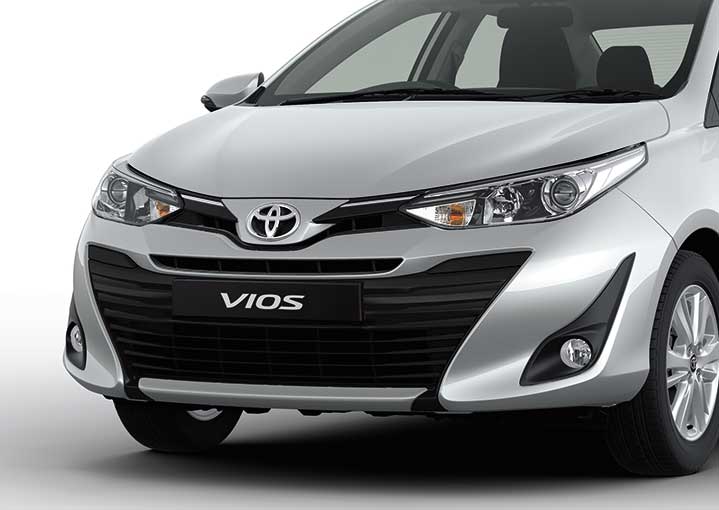cap-nhat-gia-xe-toyota-moi-nhat-thang-112019-nhieu-mau-xe-nhan-uu-dai-khung