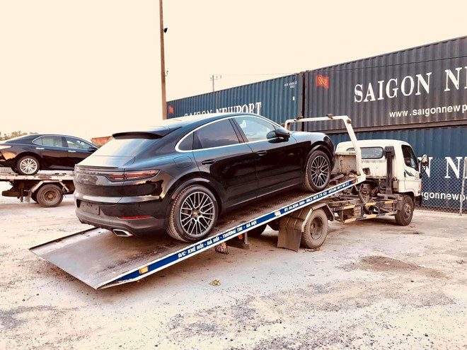 zoom-can-canh-porsche-cayenne-coupe-2020-gia-tu-49-ty-dong-vua-ve-viet-nam zoom-can-canh-porsche-cayenne-coupe-2020-gia-tu-49-ty-dong-vua-ve-viet-nam