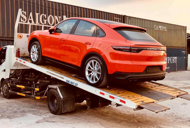 zoom-can-canh-porsche-cayenne-coupe-2020-gia-tu-49-ty-dong-vua-ve-viet-nam