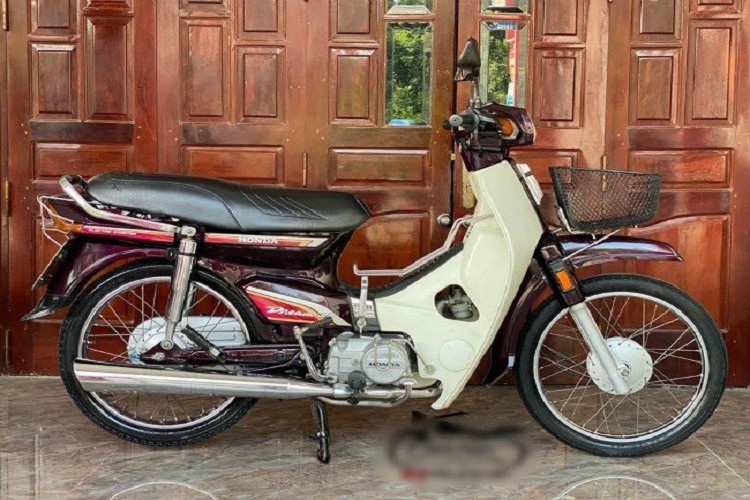 xon-xao-voi-chiec-honda-dream-ii-gan-20-nam-tuoi-thet-gia-70-trieu-o-ha-thanh
