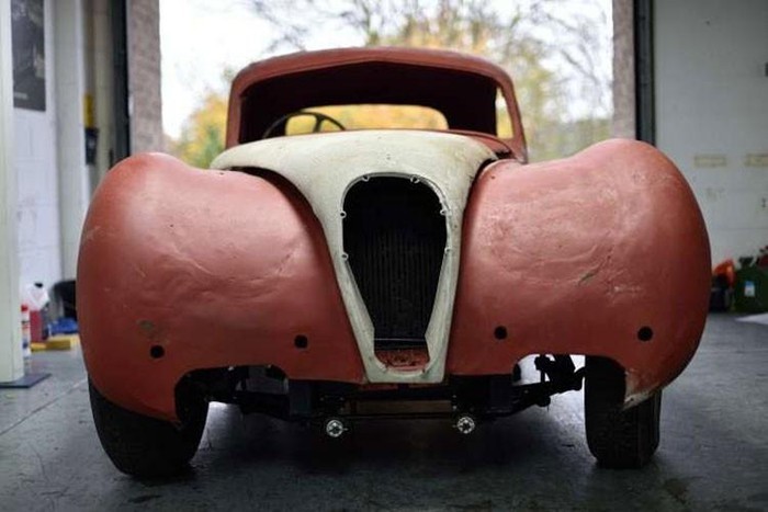 rao-ban-xe-dong-nat-jaguar-xk120-vut-xo-50-du-kien-thu-ve-3-ty-dong