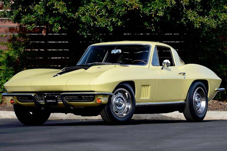 soi-chiec-o-to-chevrolet-corvette-1967-hang-hiem-sieu-doc-tri-gia-gan-100-ty soi-chiec-o-to-chevrolet-corvette-1967-hang-hiem-sieu-doc-tri-gia-gan-100-ty