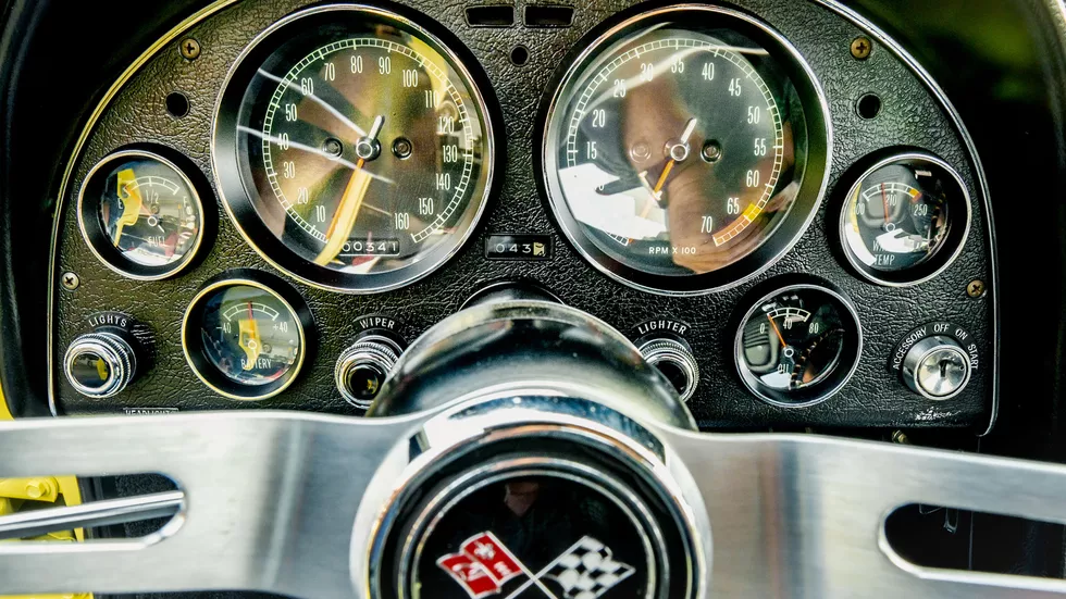 soi-chiec-o-to-chevrolet-corvette-1967-hang-hiem-sieu-doc-tri-gia-gan-100-ty soi-chiec-o-to-chevrolet-corvette-1967-hang-hiem-sieu-doc-tri-gia-gan-100-ty