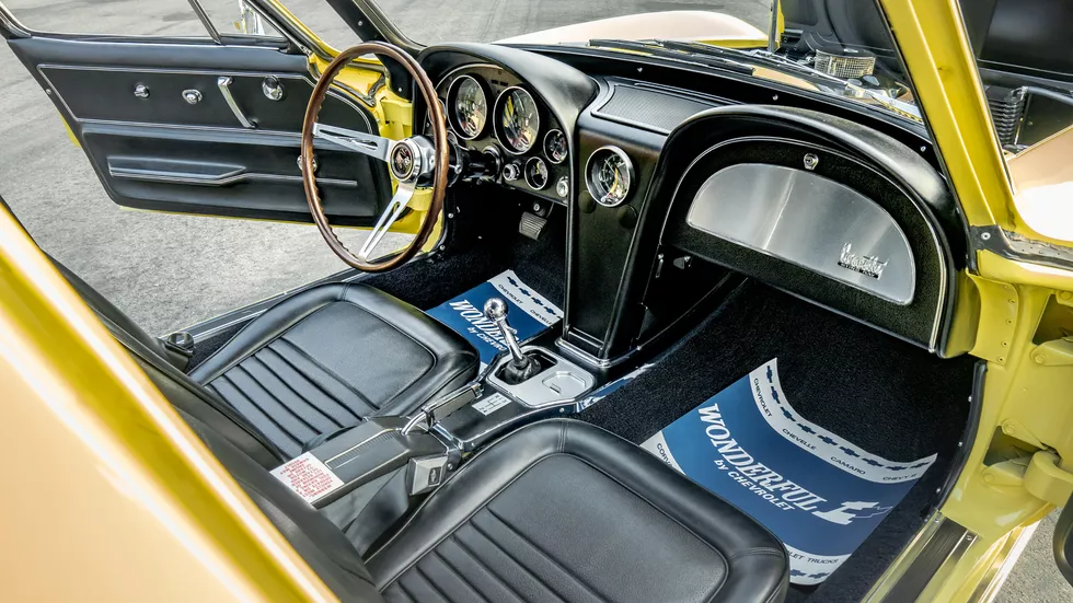 soi-chiec-o-to-chevrolet-corvette-1967-hang-hiem-sieu-doc-tri-gia-gan-100-ty soi-chiec-o-to-chevrolet-corvette-1967-hang-hiem-sieu-doc-tri-gia-gan-100-ty