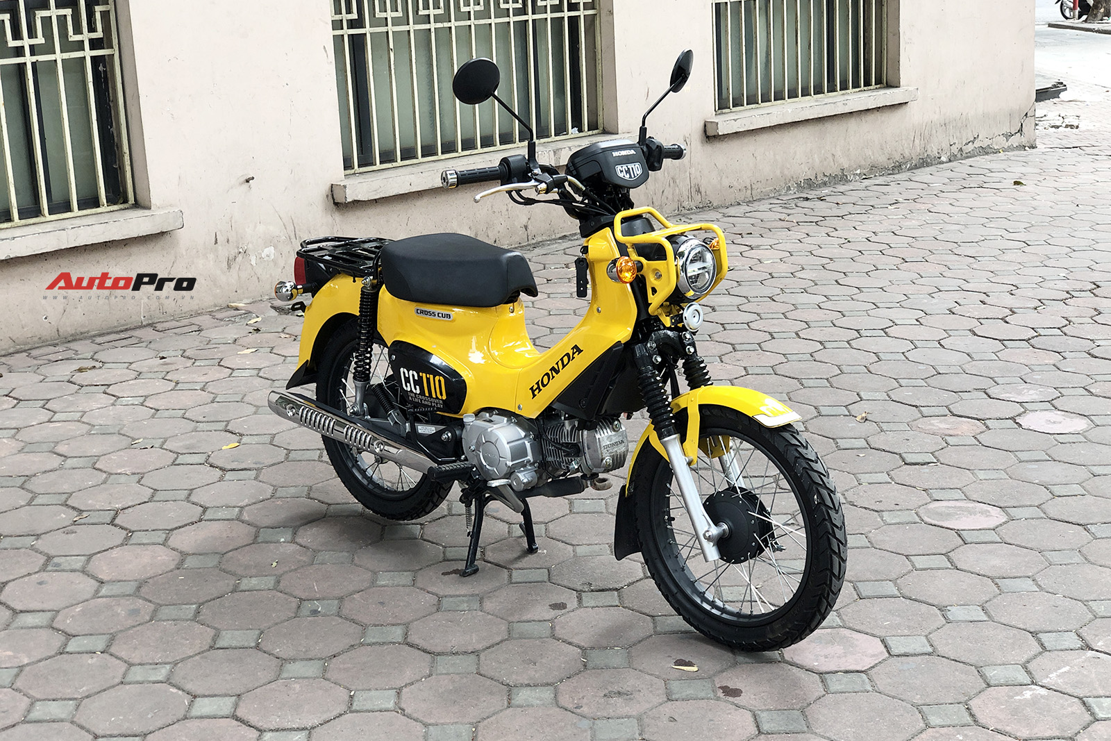 man-nhan-voi-chiec-honda-cross-cub-110cc-gia-hon-tram-trieu-cua-dan-choi-ha-thanh