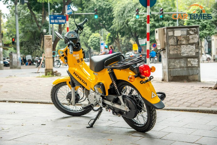 man-nhan-voi-chiec-honda-cross-cub-110cc-gia-hon-tram-trieu-cua-dan-choi-ha-thanh