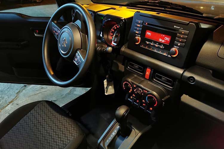 hot-bo-doi-suzuki-jimny-hon-1-ty-dong-chinh-thuc-co-mat-tai-viet-nam