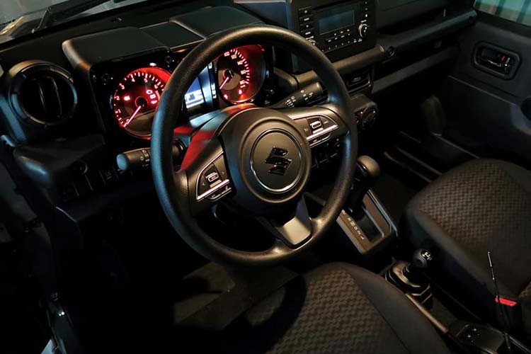 hot-bo-doi-suzuki-jimny-hon-1-ty-dong-chinh-thuc-co-mat-tai-viet-nam