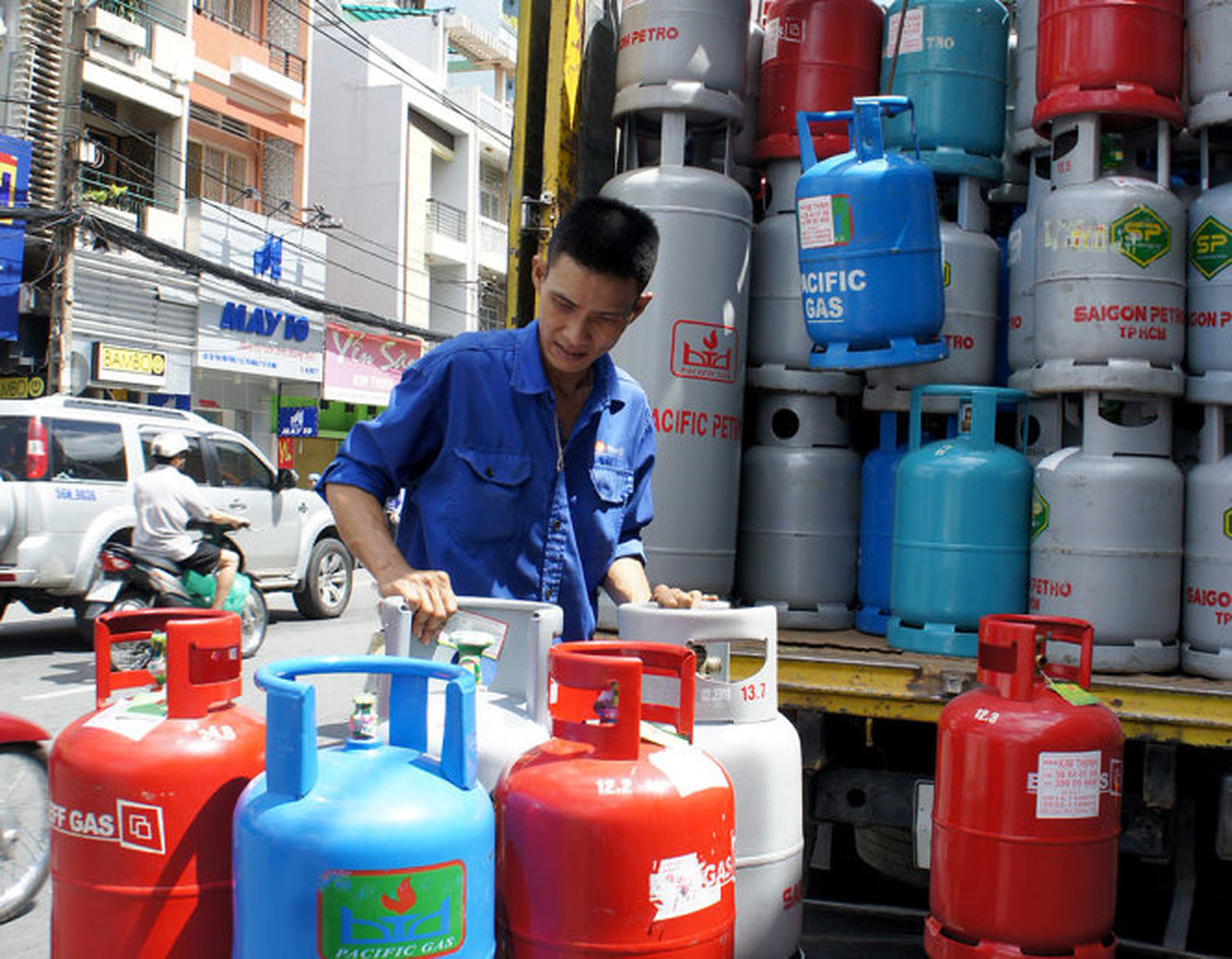 gia-gas-trong-nuoc-giam-manh-17000-dongbinh-12kg-tu-ngay-12