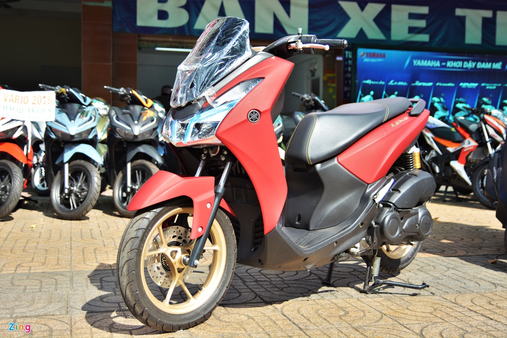 soi-mau-yamaha-lexi-luong-gio-moi-trong-phan-khuc-xe-ga-co-lon-tai-viet-nam