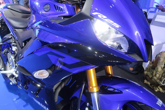 ngam-mau-sportbike-yzf-r25-2020-gia-gan-112-trieu-dong-moi-cua-yamaha