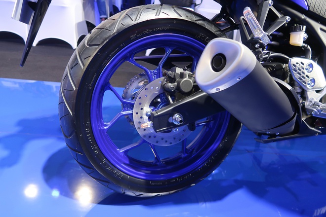ngam-mau-sportbike-yzf-r25-2020-gia-gan-112-trieu-dong-moi-cua-yamaha