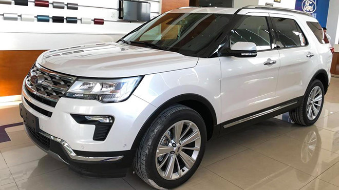 ford-explorer-bat-ngo-nhan-muc-giam-gia-khung-len-den-269-trieu-dong