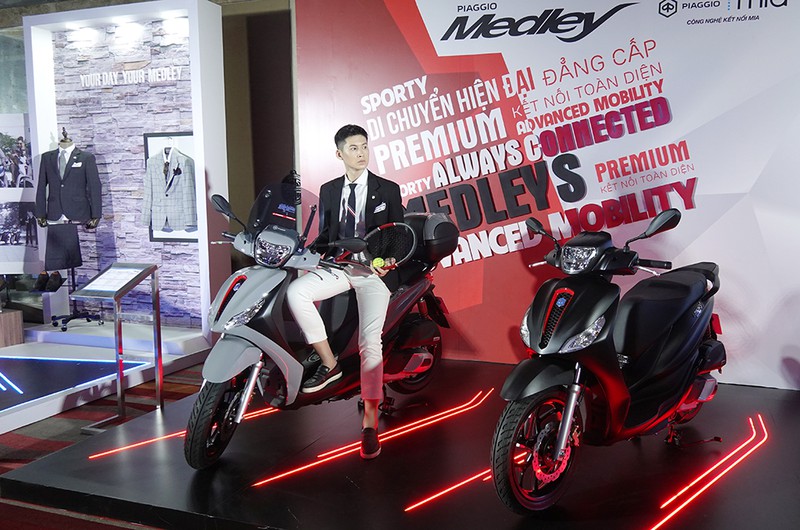 gia-ban-tu-75-trieu-dong-piaggio-medley-2020-co-gi-de-canh-tranh-voi-honda-sh