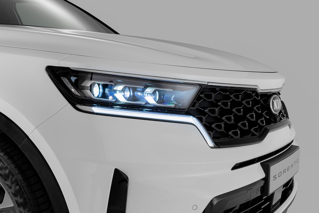 kia-chinh-thuc-ven-man-sorento-the-he-moi-voi-gia-tu-khoang-550-trieu-dong