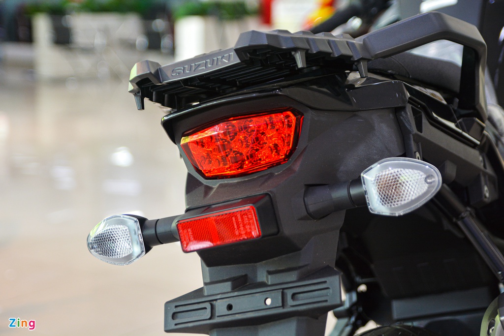 can-canh-suzuki-v-strom-1050-2020-gia-419-trieu-dong-moi-ra-mat-thi-truong-viet can-canh-suzuki-v-strom-1050-2020-gia-419-trieu-dong-moi-ra-mat-thi-truong-viet
