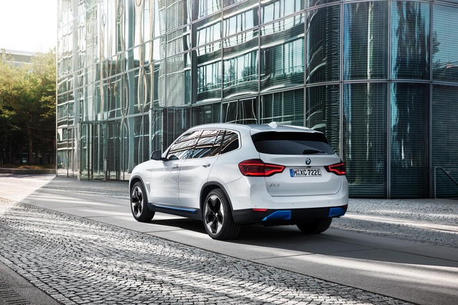 mau-suv-chay-dien-bmw-ix3-ra-mat-thiet-ke-an-tuong-cong-suat-282-ma-luc