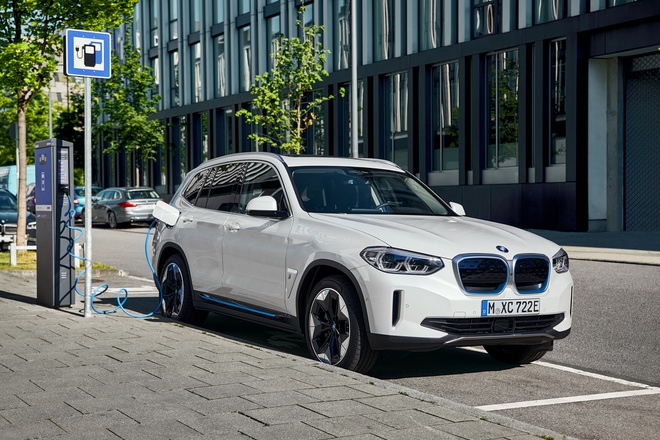 mau-suv-chay-dien-bmw-ix3-ra-mat-thiet-ke-an-tuong-cong-suat-282-ma-luc mau-suv-chay-dien-bmw-ix3-ra-mat-thiet-ke-an-tuong-cong-suat-282-ma-luc