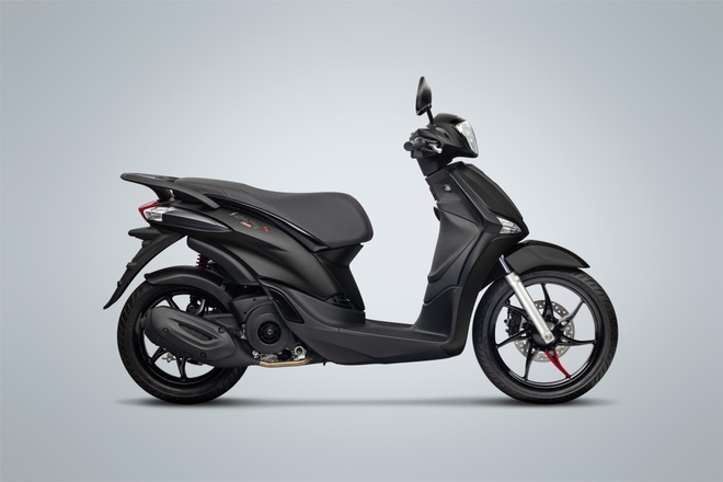 piaggio-liberty-s-black-series-xe-ga-moi-585-trieu-dong-vua-ra-mat-viet-nam-co-gi-hap-dan