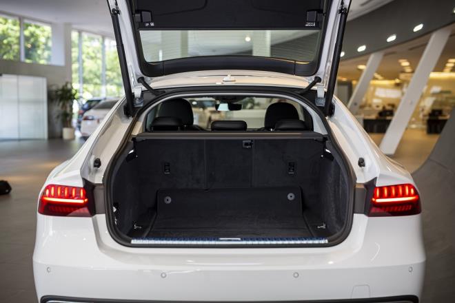 diem-danh-nhung-cong-nghe-hien-dai-tren-audi-a7-sportback-vua-ra-mat-tai-viet-nam