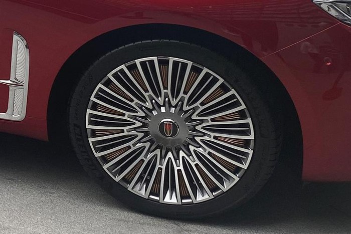 nhung-nang-cap-dang-gia-o-mau-sedan-trung-quoc-hong-ky-h9-vua-ra-mat nhung-nang-cap-dang-gia-o-mau-sedan-trung-quoc-hong-ky-h9-vua-ra-mat