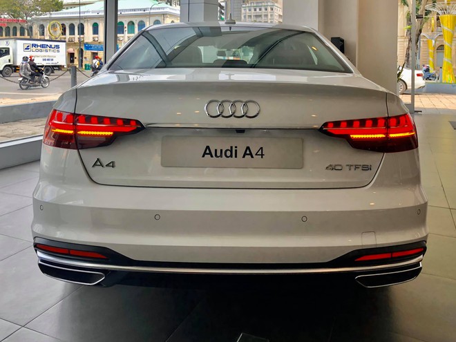 can-canh-audi-a4-2020-gia-tu-gan-18-ty-dong-tai-viet-nam-doi-thu-mercedes-benz-c-class