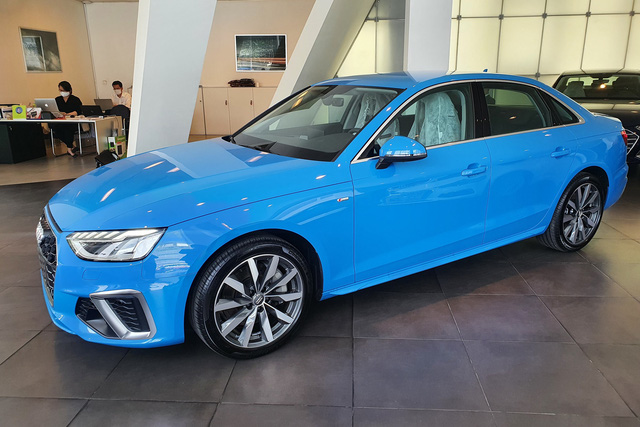 can-canh-audi-a4-2020-gia-tu-gan-18-ty-dong-tai-viet-nam-doi-thu-mercedes-benz-c-class