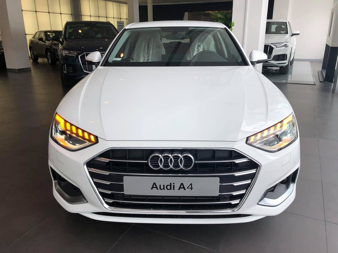 can-canh-audi-a4-2020-gia-tu-gan-18-ty-dong-tai-viet-nam-doi-thu-mercedes-benz-c-class