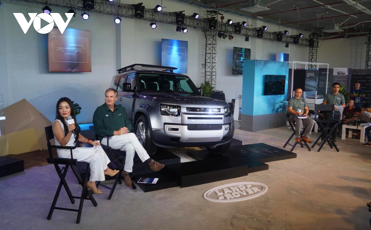 co-gia-ban-tu-hon-38-ty-dong-land-rover-defender-moi-vua-ra-mat-tai-viet-nam-co-gi-hay